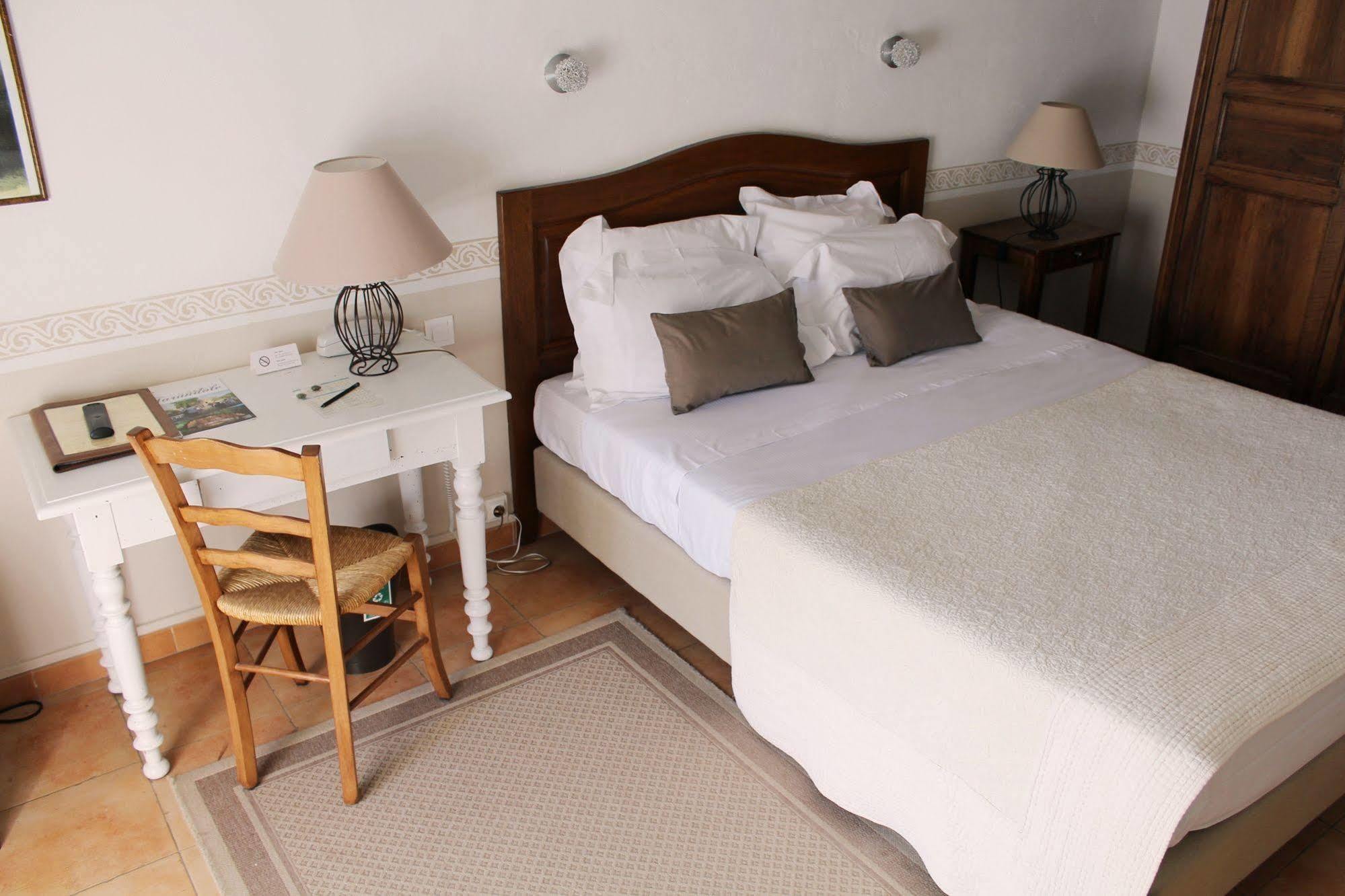 Hotel La Bastide D'Eygalieres Экстерьер фото